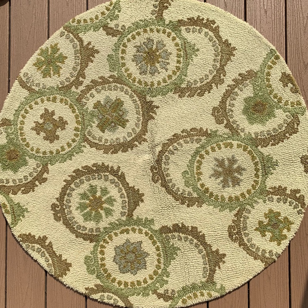 100% VIRGIN WOOL RUG HAND TUFTED - 3.9 x 3.9 ROUND